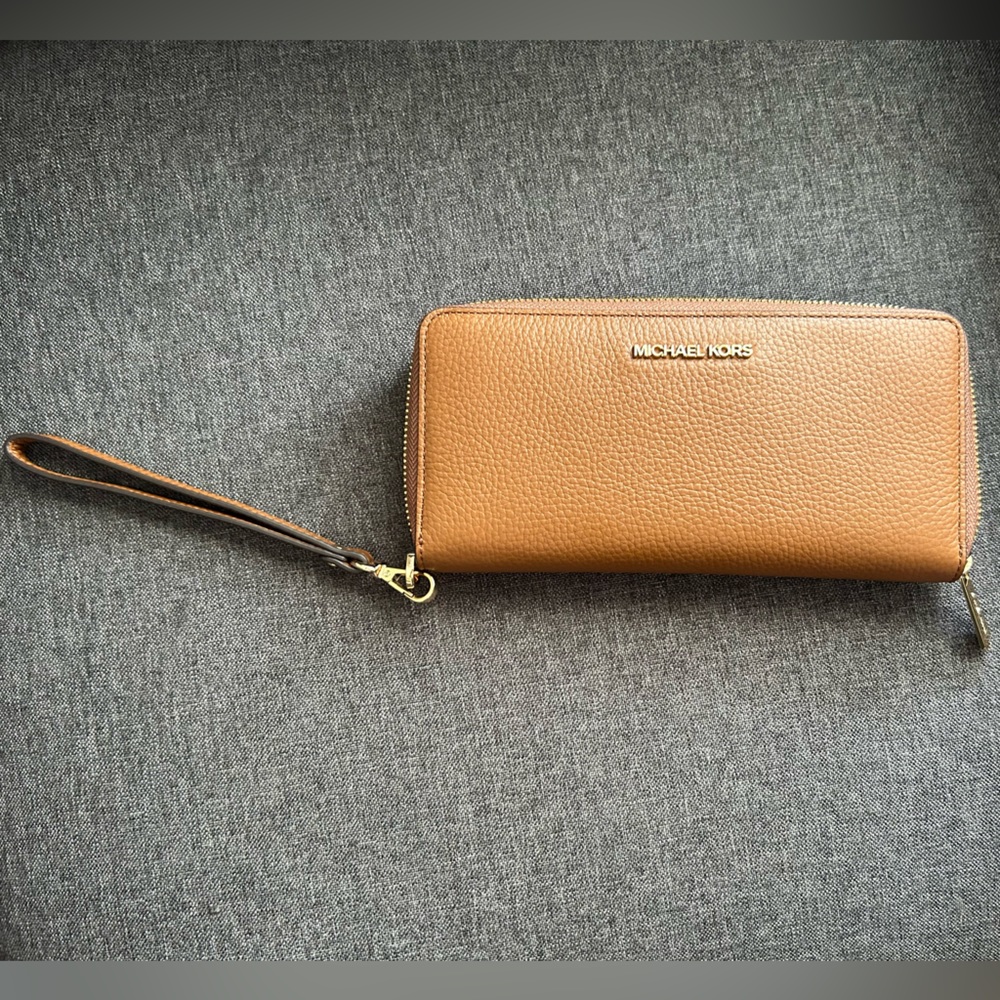 Michael Kors Jet Set wallet